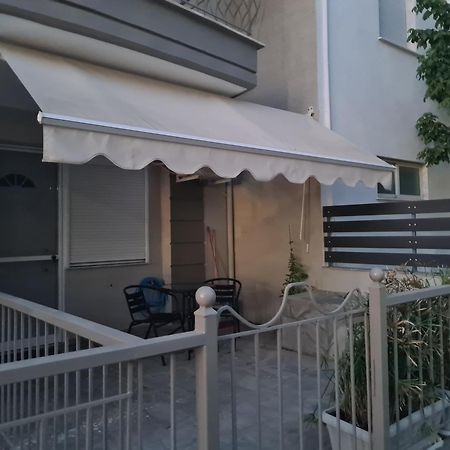 Makis Apartments Touzla Ofrínion Dış mekan fotoğraf